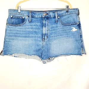 Madewell Relaxed Denim Shorts Size 33 Side Slit Madera Wash Raw Hem Cutoffs